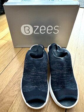 Bzees Knit Slip On Slingback Peep Toe Wedge Sandal Navy Blue - Sz 9.5M